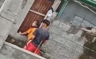 Tinorjack sa gilid na videohan ng kapitbahay